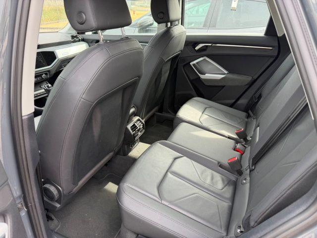 AUDI Q3 35 TDI S tronic Business