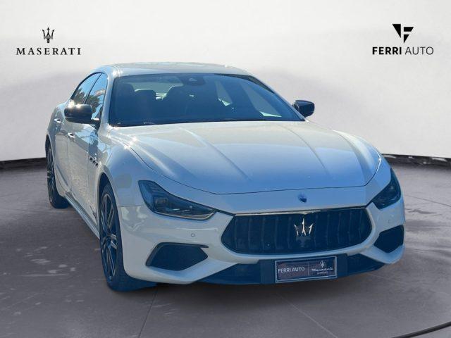 MASERATI Ghibli L4 330 CV MHEV Gransport