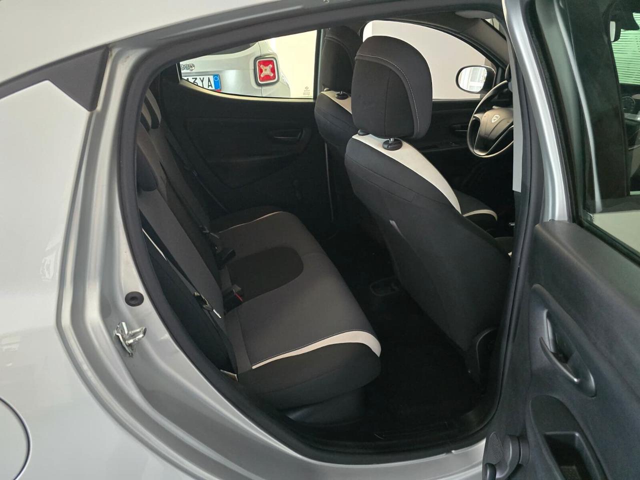 Lancia Ypsilon 1.3 MJT 16V 95 CV 5 porte S&S Elefantino