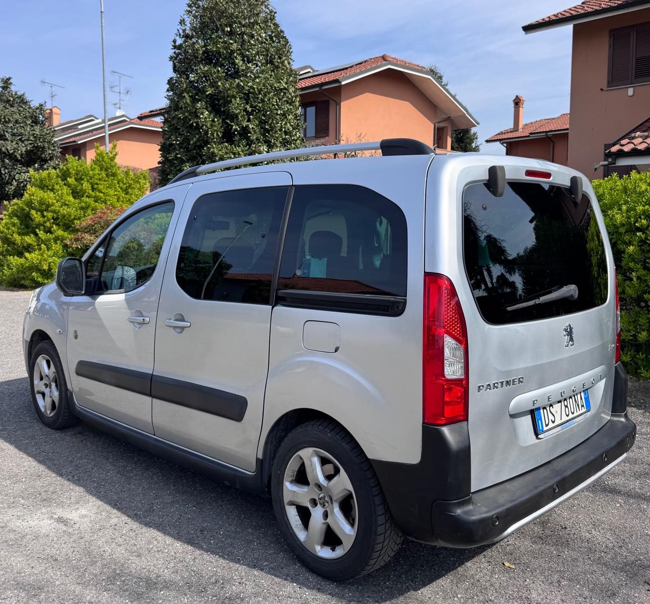 Peugeot Partner Tepee 1.6 110CV Zénith GPL
