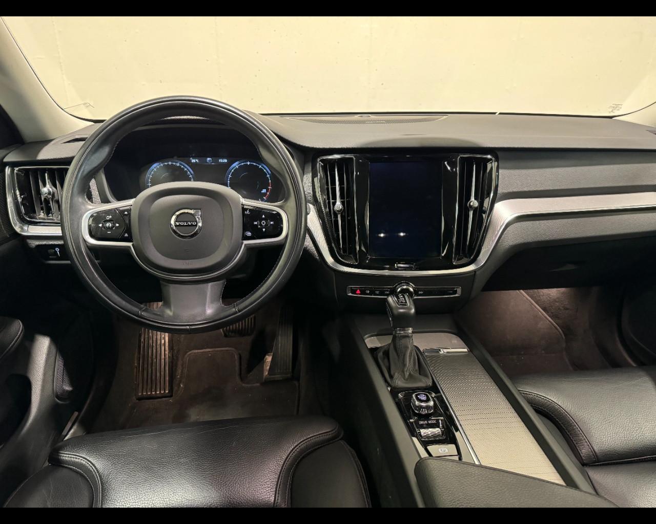 VOLVO V60 II 2019 Cross Country V60 Cross Country 2.0 t5 Pro awd geartronic my20