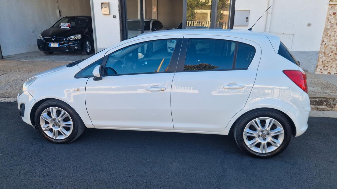 Opel Corsa 1.0 12V 5 porte Elective