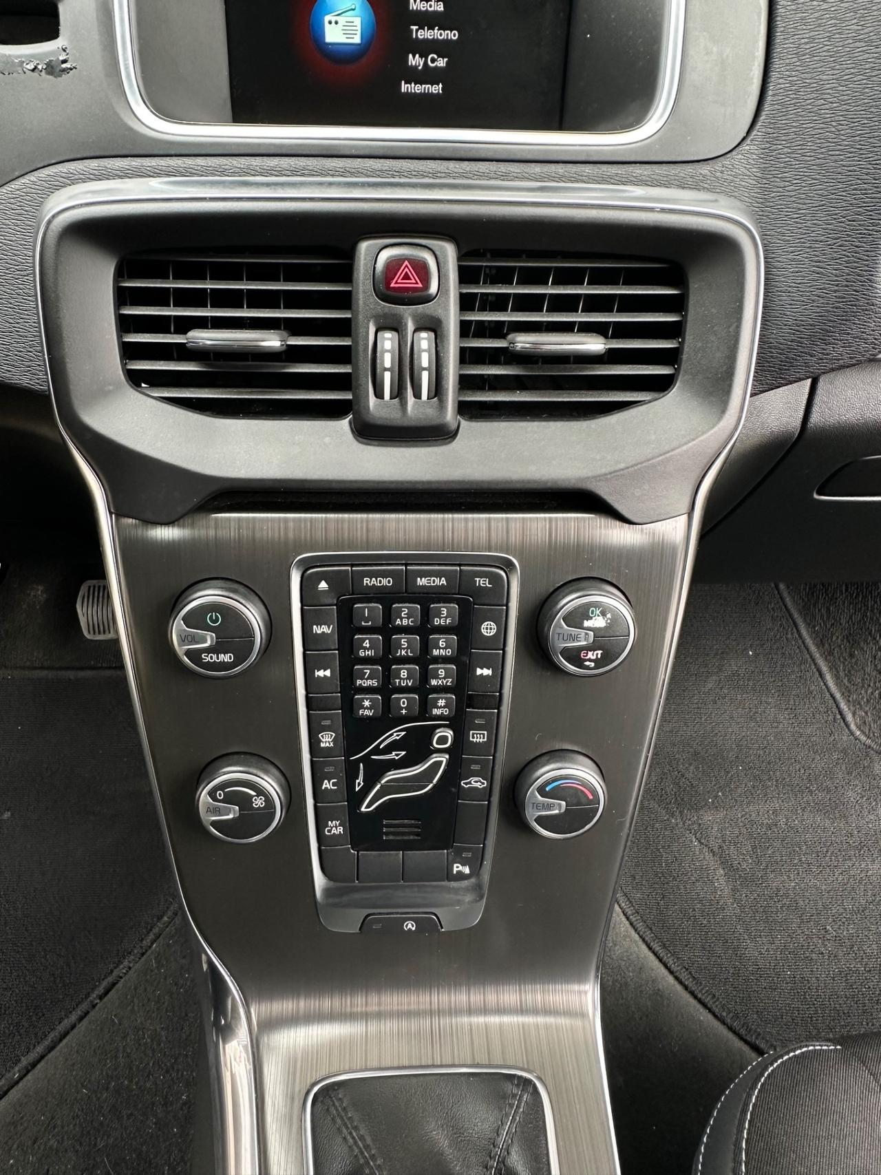 Volvo V40 D2 ‘eco’ Momentum 2.0 diesel 120cv