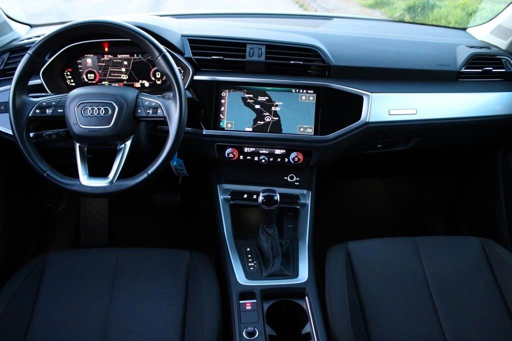 AUDI Q3 2.0 TDI Aut. *4 Telecamere *Matrix