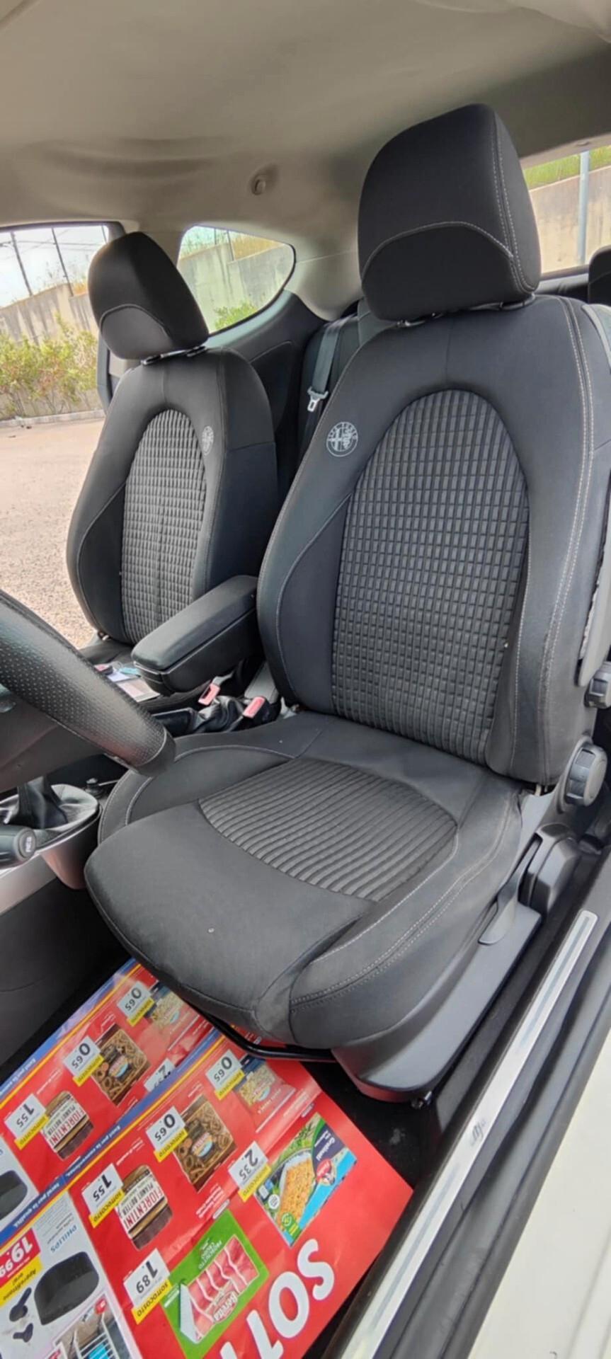 Alfa Romeo MiTo 1.3 JTDm 16V 90 CV Distinctive Sport Pack