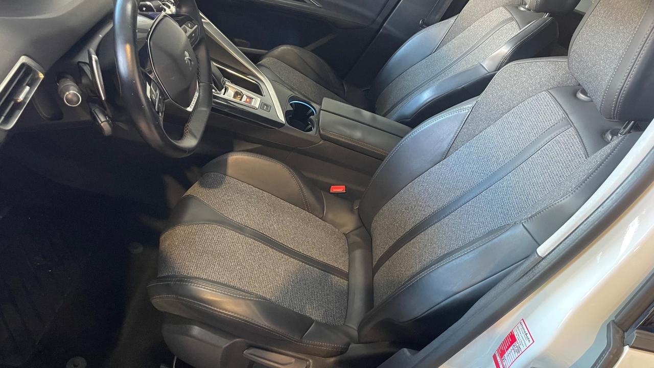 Peugeot 3008 BlueHDi 120 EAT6 S&S Allure