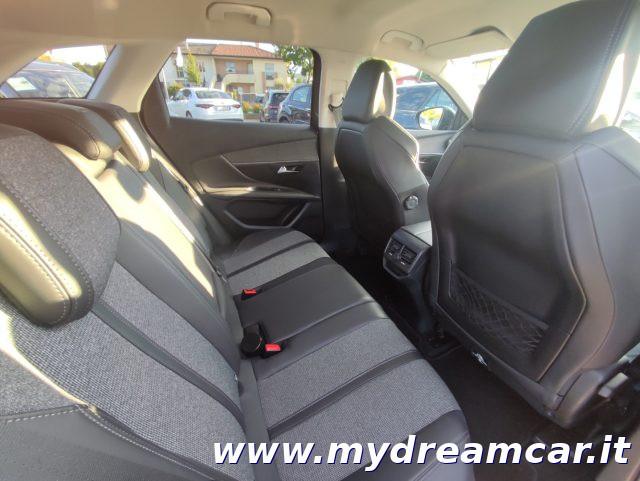PEUGEOT 3008 BlueHDi 130 S&S Allure
