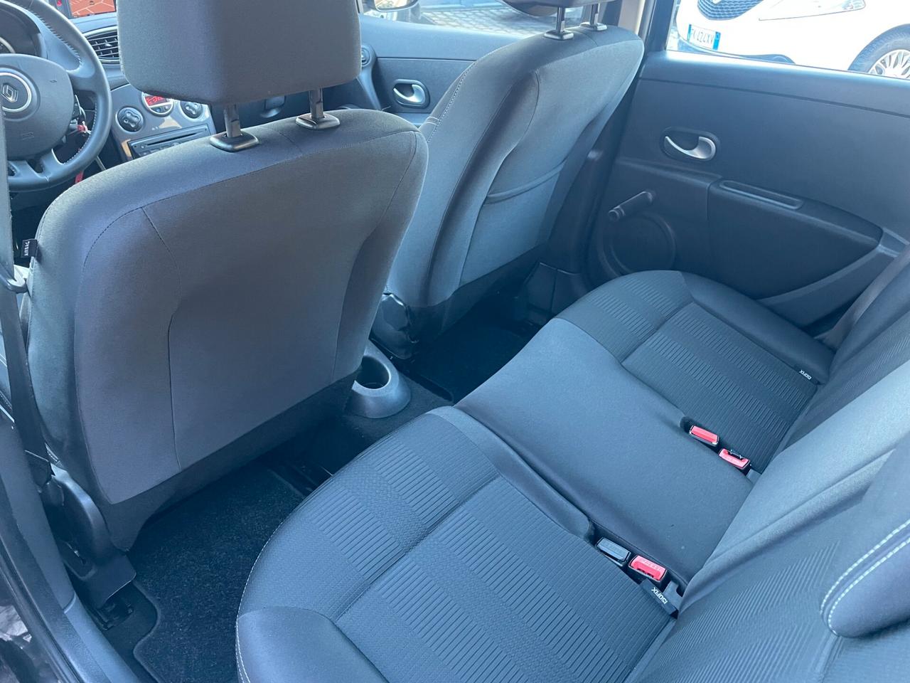 Renault Clio 1.2 16V 5 porte 20th Anniversario NEOPATENTATI