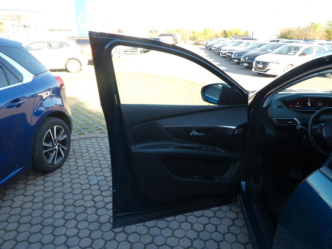 Peugeot 5008 BlueHDi 130 S&S Allure Pack