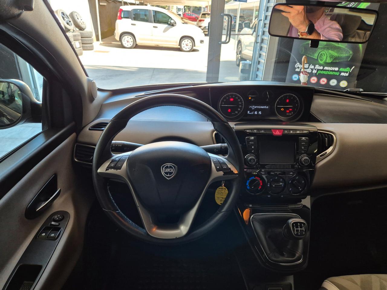 Lancia Ypsilon 1.2 69 CV 5 porte GPL Ecochic Gold