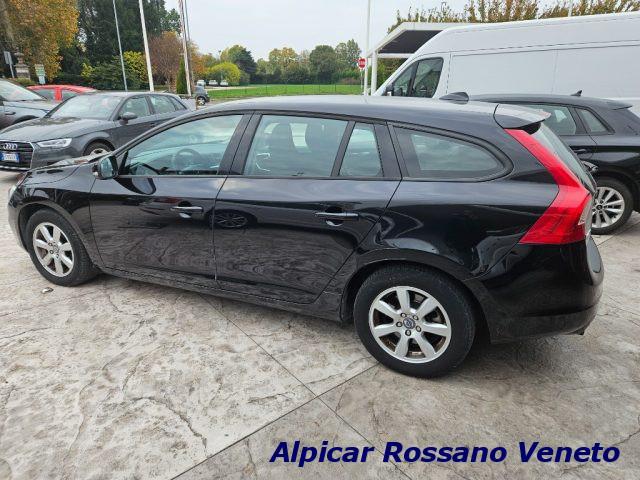 VOLVO V60 D2 1.6 Powershift Momentum