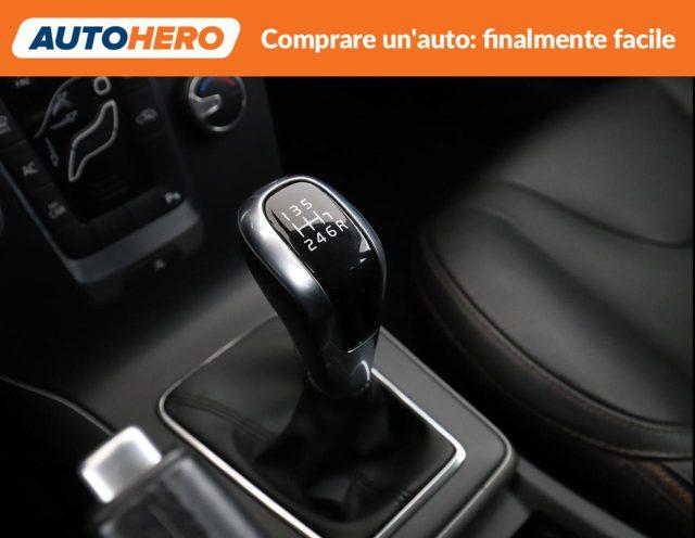 VOLVO V40 Cross Country D2