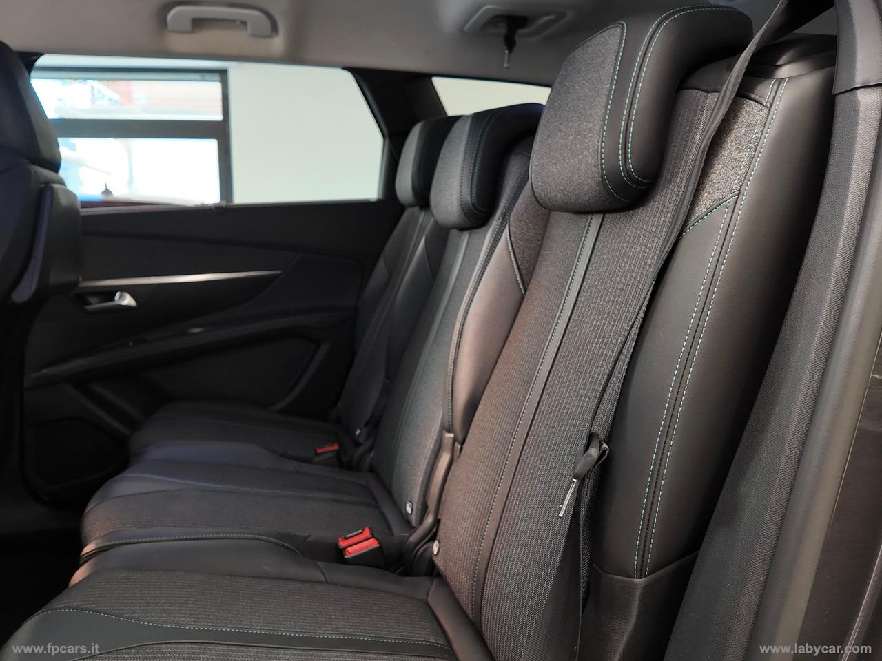 PEUGEOT 5008 BlueHDi 130 S&S Allure