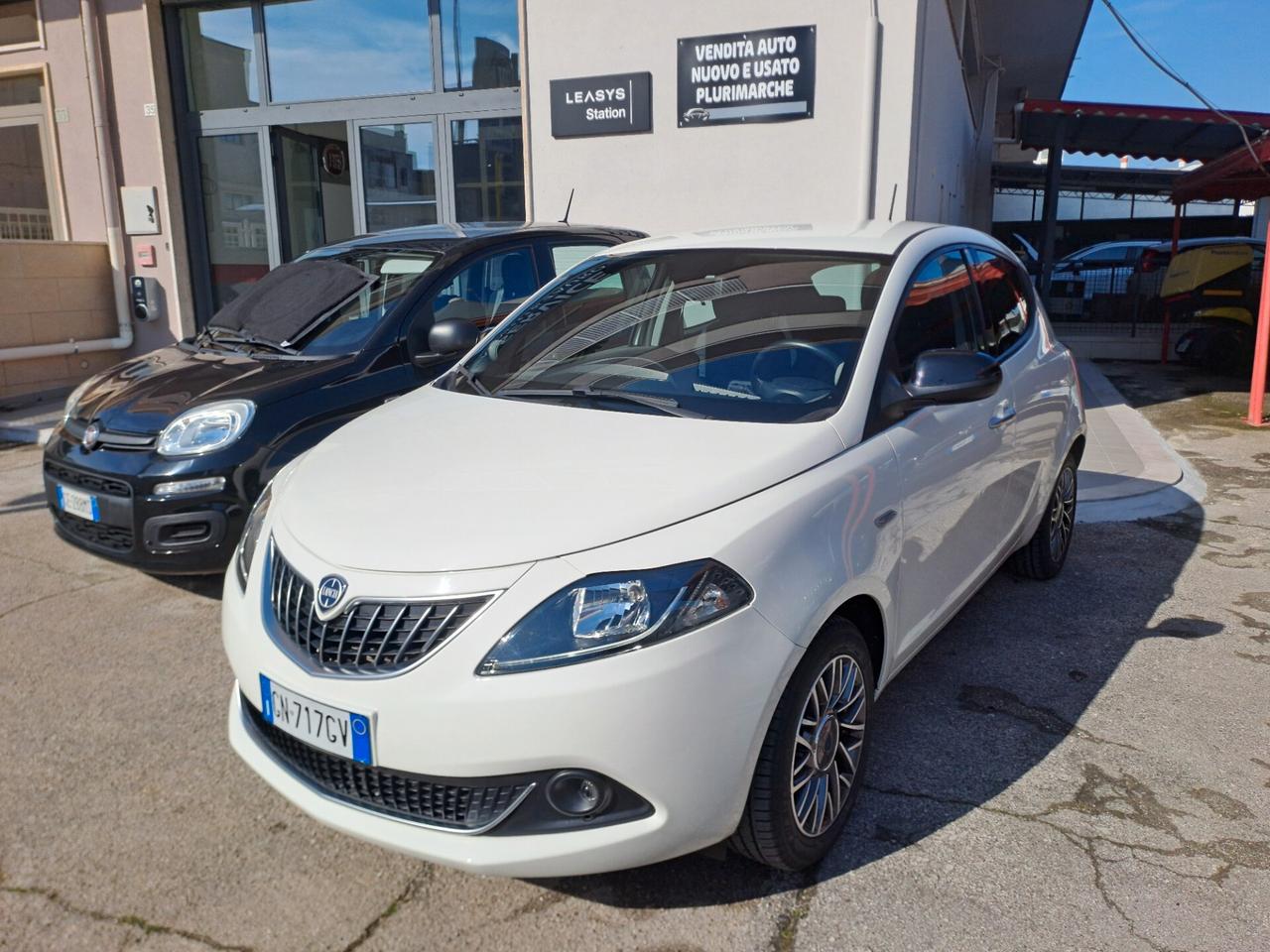 Lancia Ypsilon 1.0 FireFly 5 porte S&S Hybrid Gold