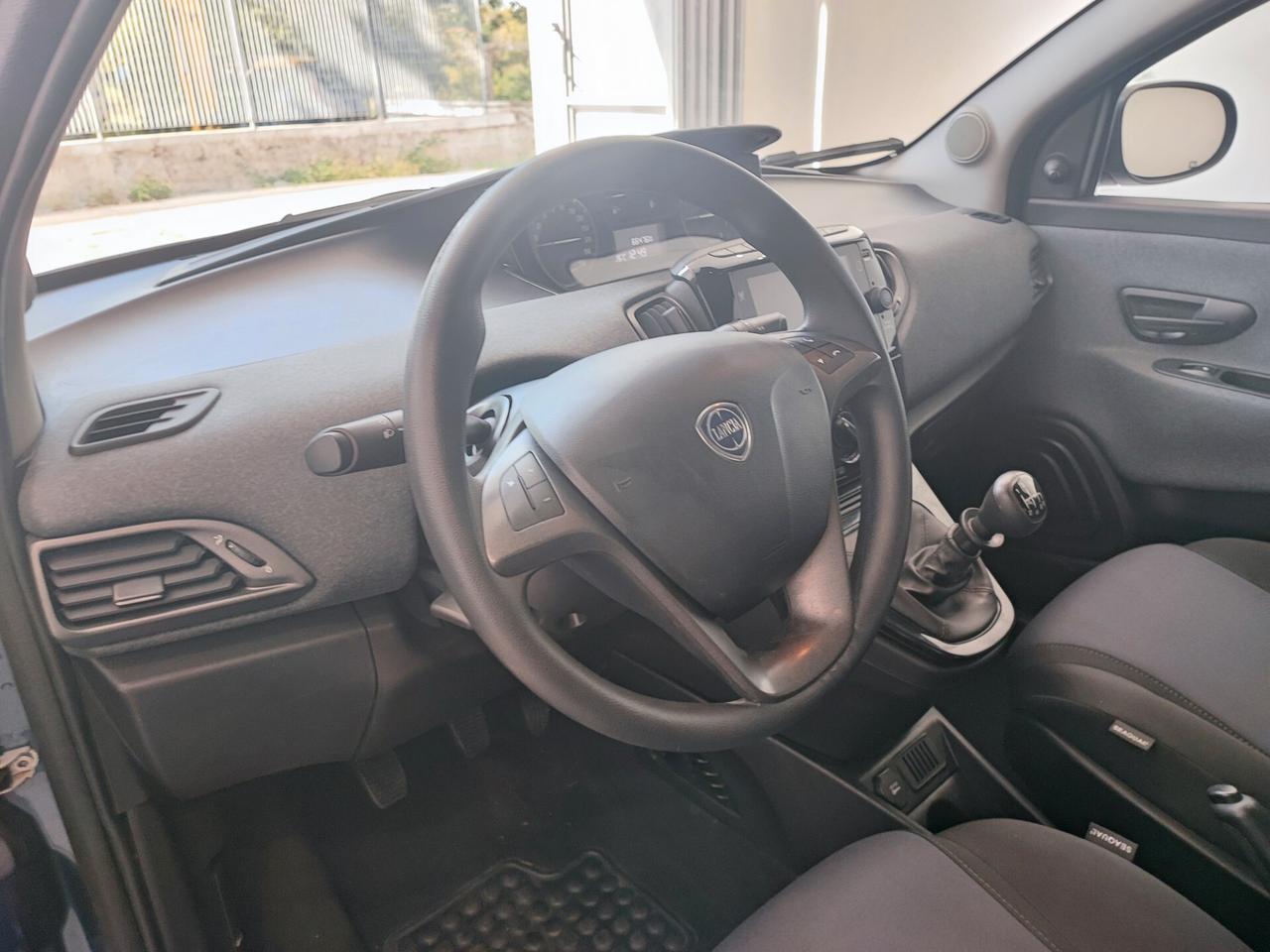 Lancia Ypsilon 1.0 FireFly 5 porte S&S Hybrid UnYca