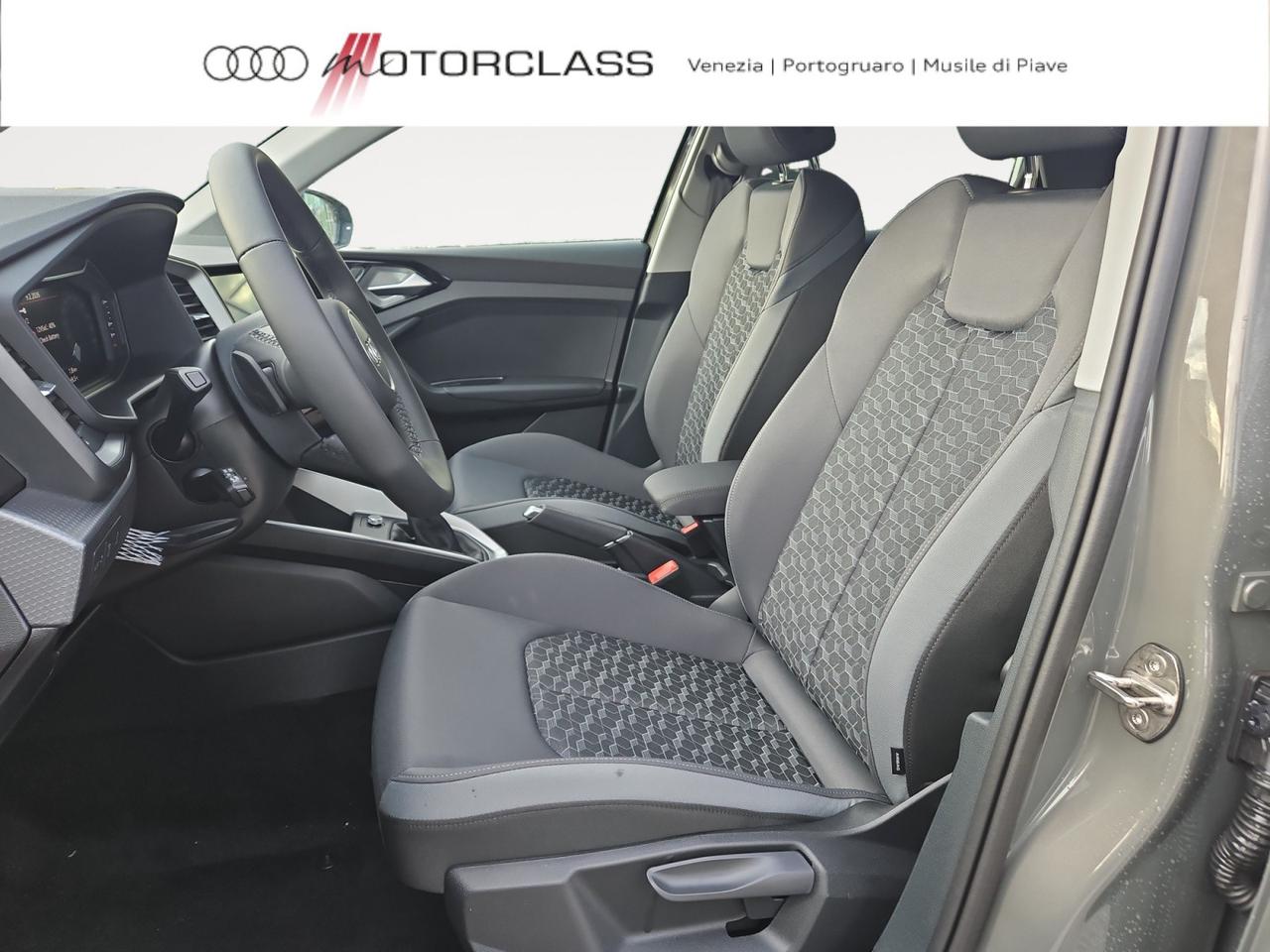 Audi A1 sportback 30 1.0 tfsi 116cv identity black s tronic