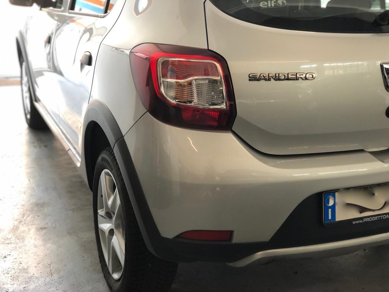 Dacia Sandero Stepway 900 TCe - Autonavigli