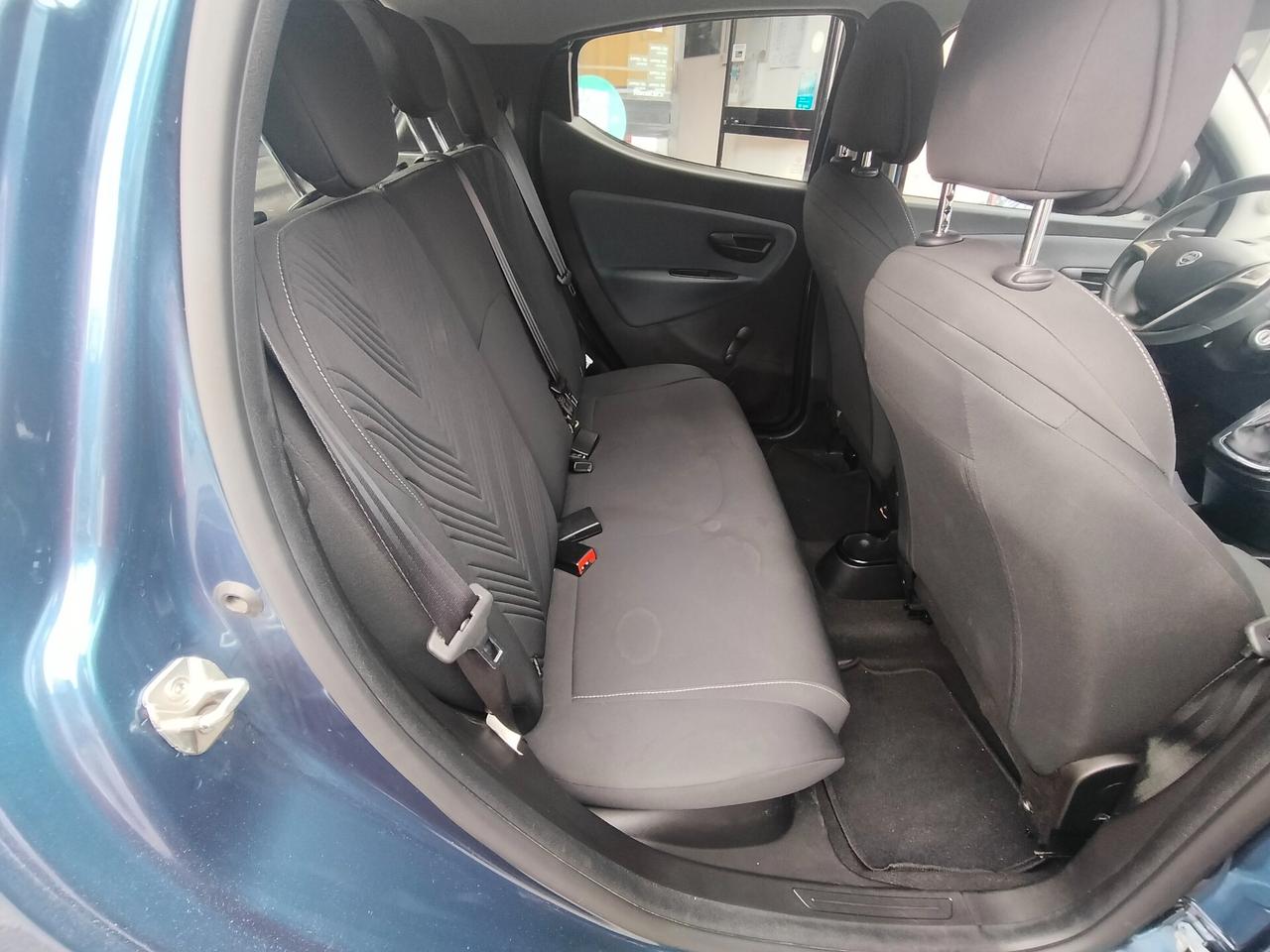 Lancia Ypsilon Hybrid Gold prezzo REALE