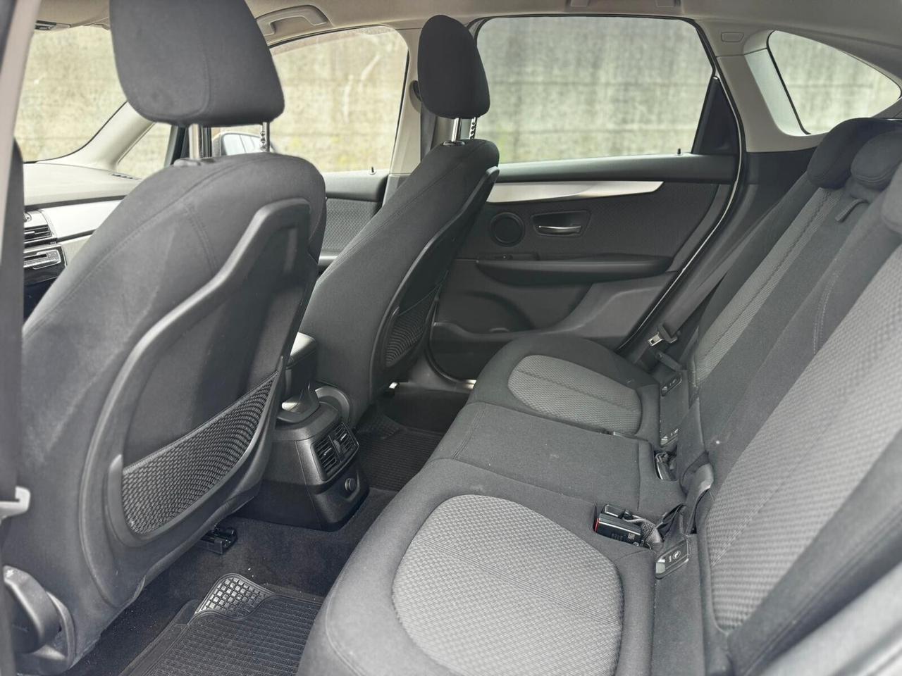 Bmw 2er Active Tourer 218d Luxury