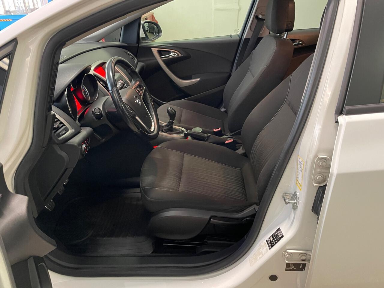 Opel Astra 1.7 CDTI 110CV Sports Tourer Cosmo