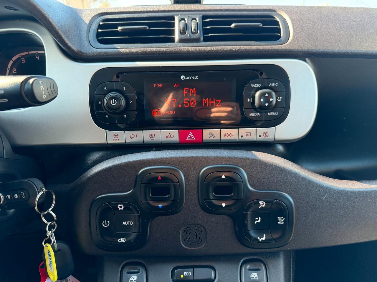 FIAT PANDA CROSS 4x4 2020 900 BENZINA 85 CV