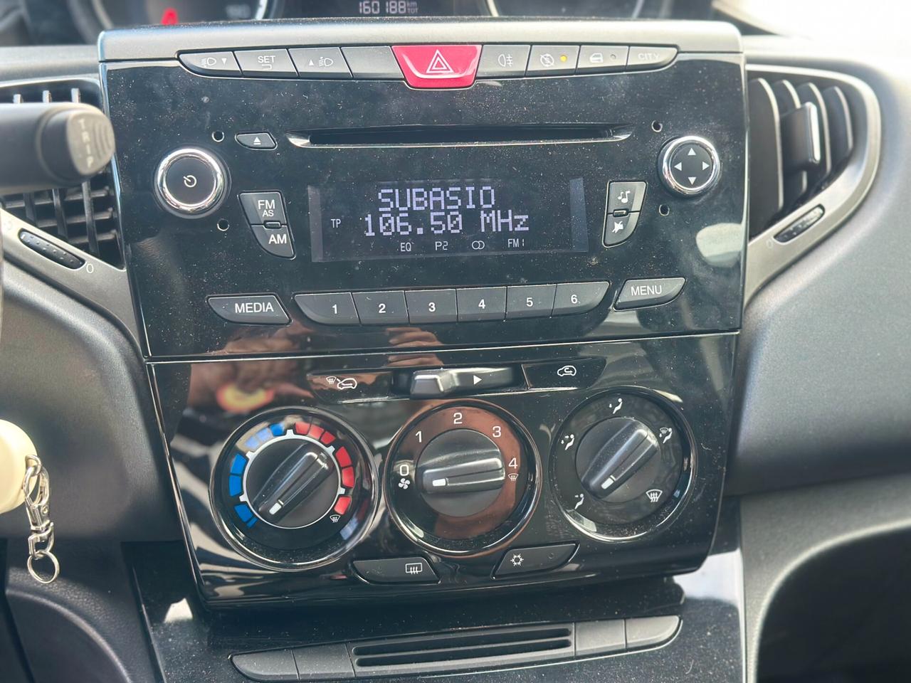 Lancia Ypsilon 1.3 MJT 16V 95 CV 5 porte