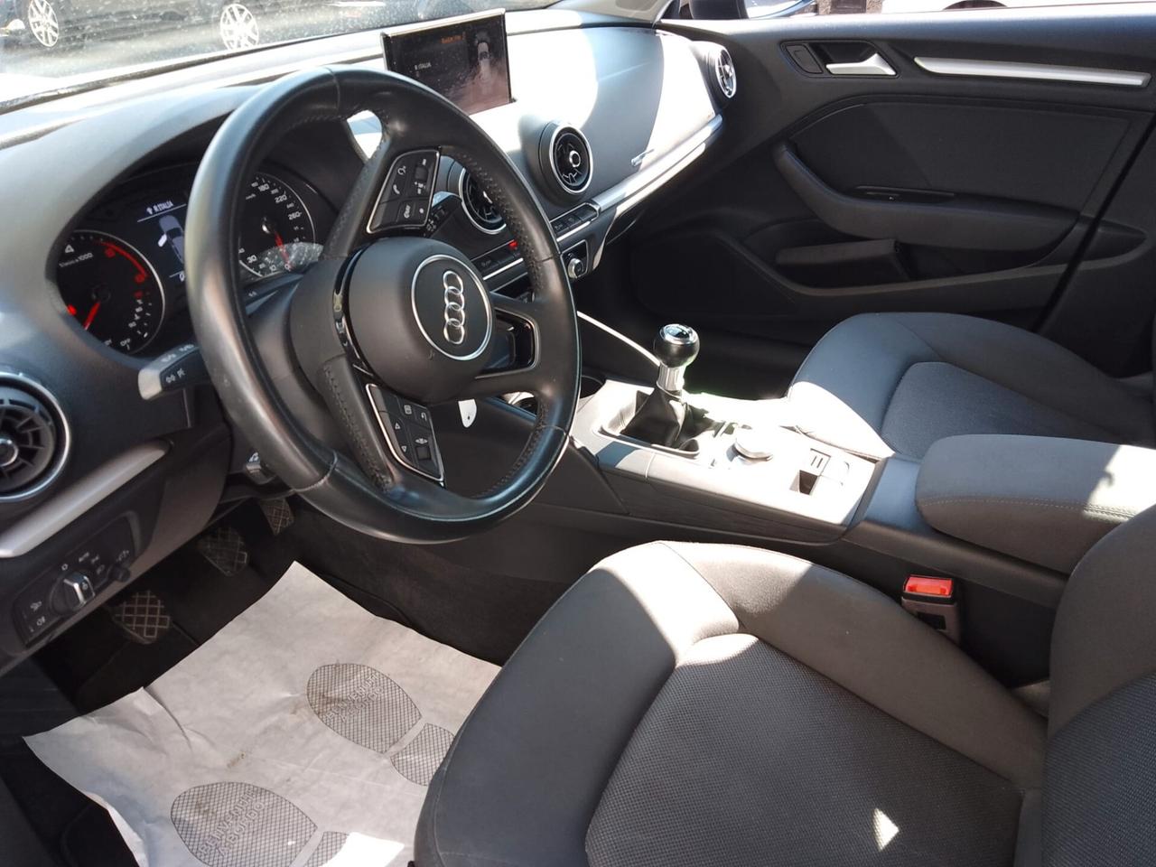 Audi A3 SPB 30 TDI Business