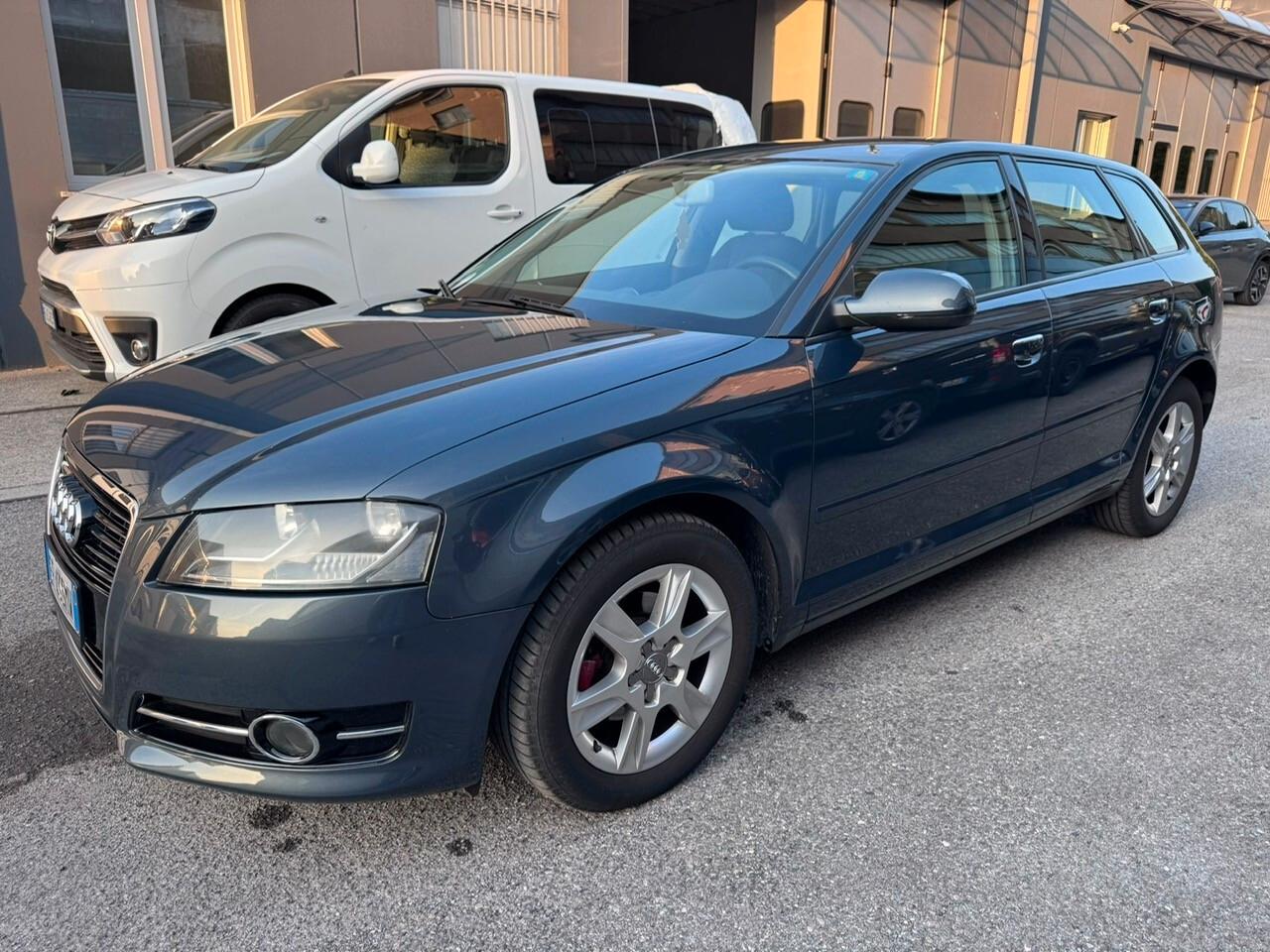 Audi A3 SPB 1.6 TDI 105 CV CR Ambition