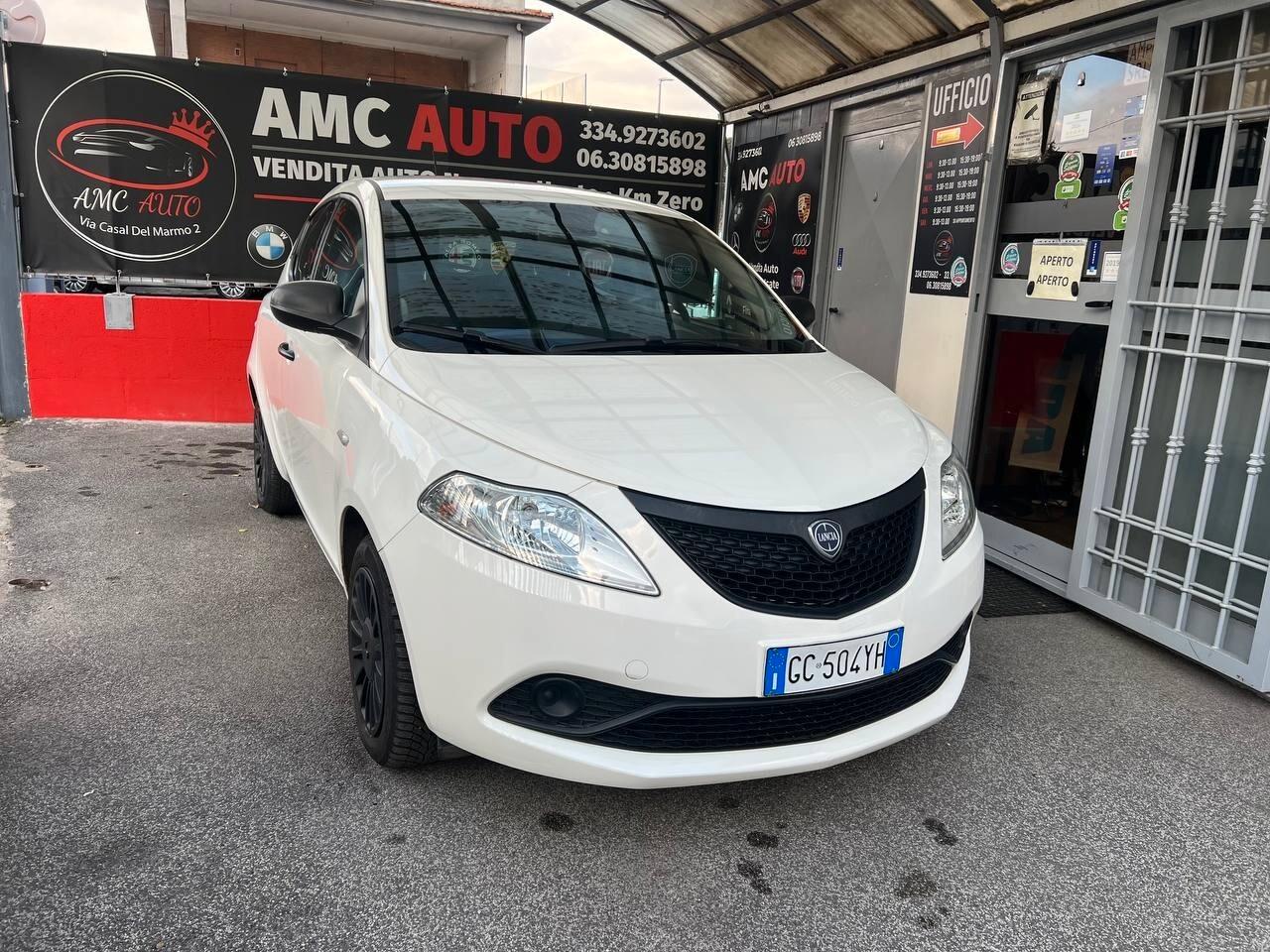 Lancia Ypsilon 1.0 FireFly 5 porte S&S Hybrid Ecochic Silver