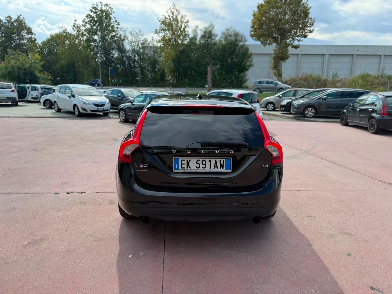 Volvo V60 T4 Powershift Summum
