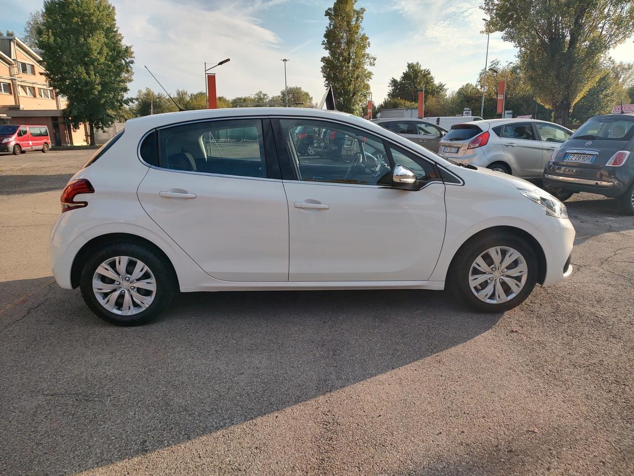 Peugeot 208 PureTech 82 5p. GPL Allure, BENZINA\GPL, OK NEOPATENTATI, GARANZIA L.12 MESI