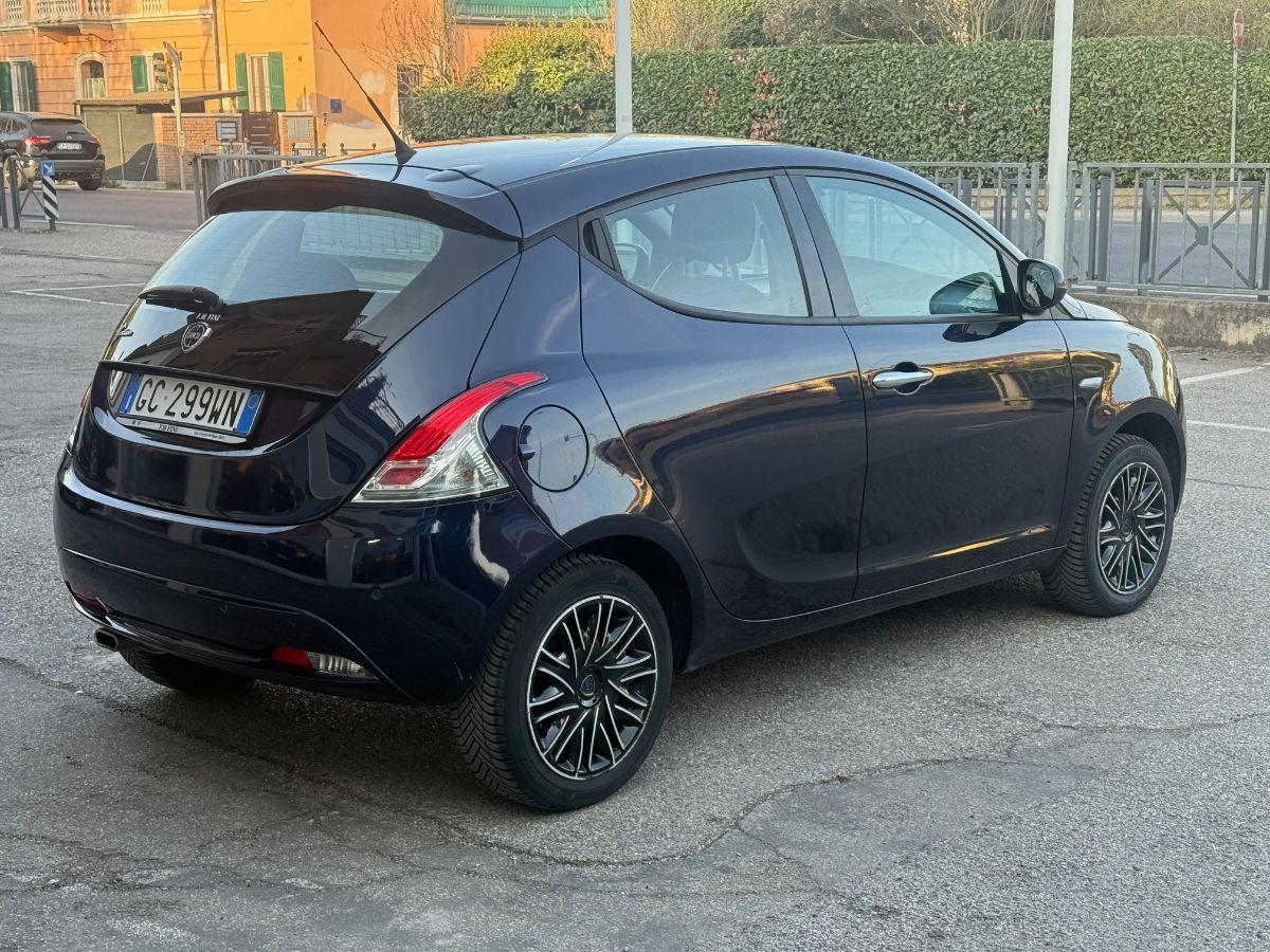 LANCIA - Ypsilon - 1.2 69 CV 5p. GPL Ecochic Gold