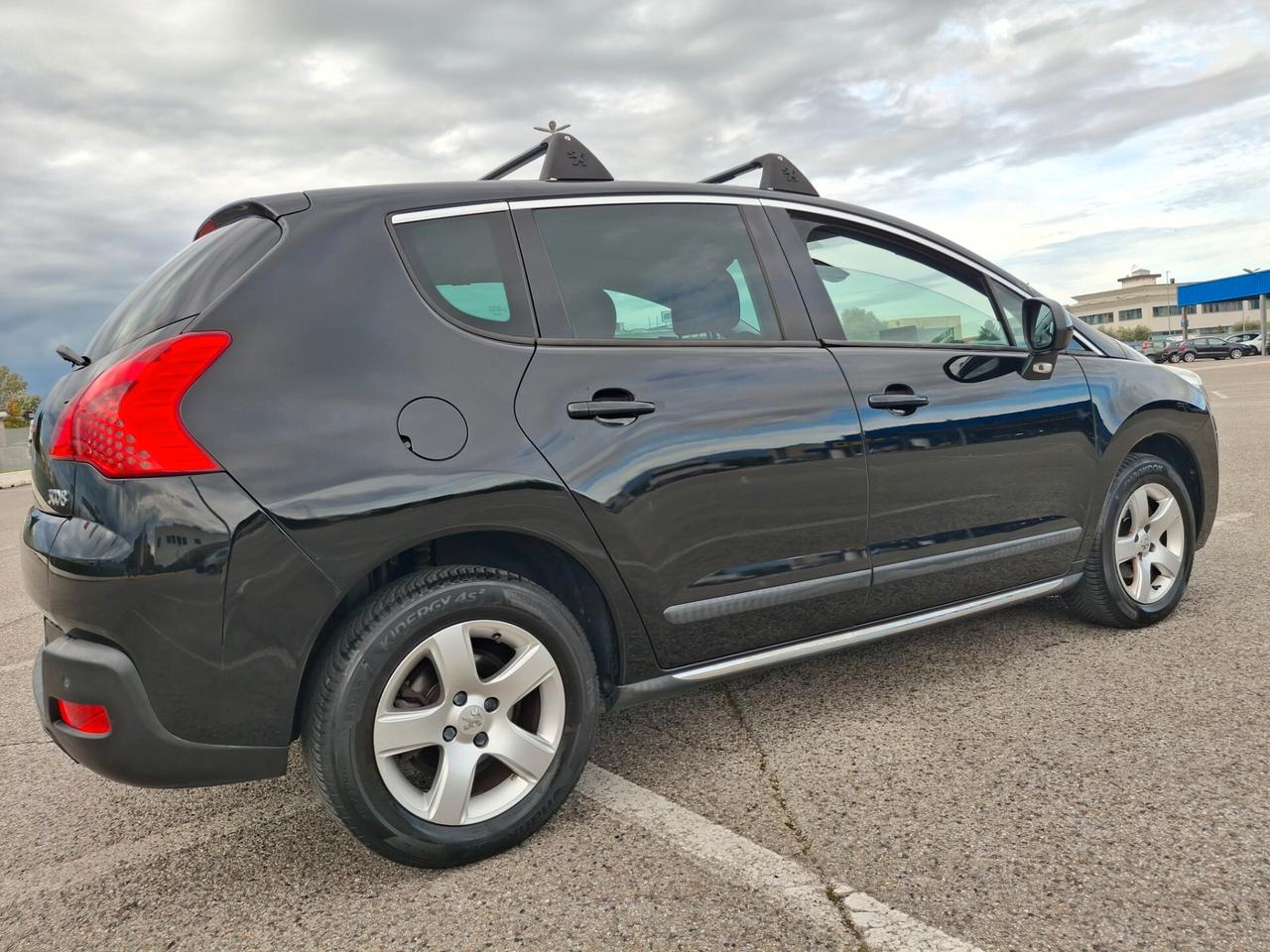 Peugeot 3008 1.6 HDi 115CV Business*NAVI*TETTO*