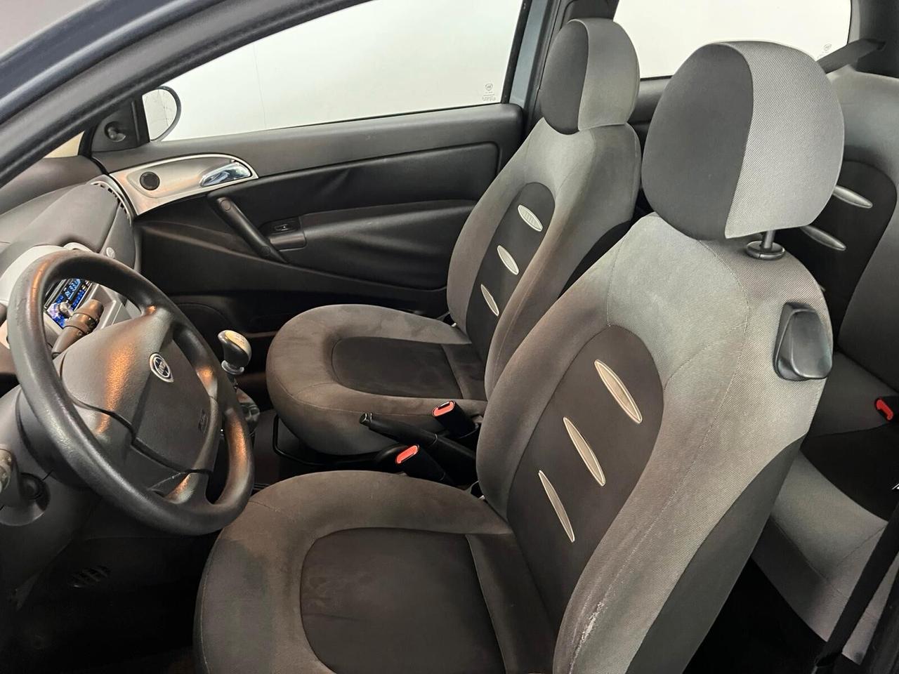 Lancia Ypsilon 1.2 Argento