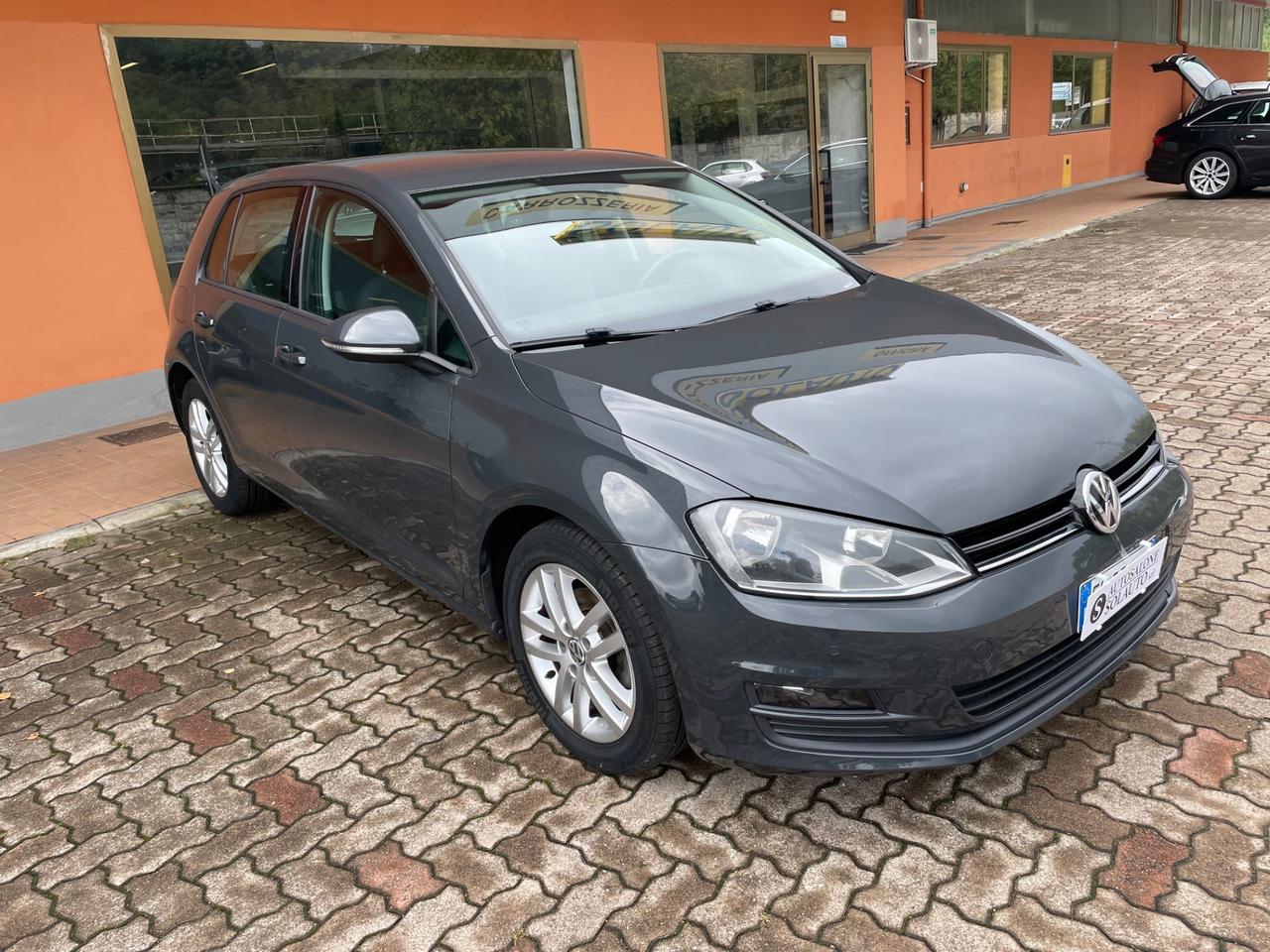 Volkswagen Golf 1.6 TDI 90 CV 5p. Trendline Neopatentati