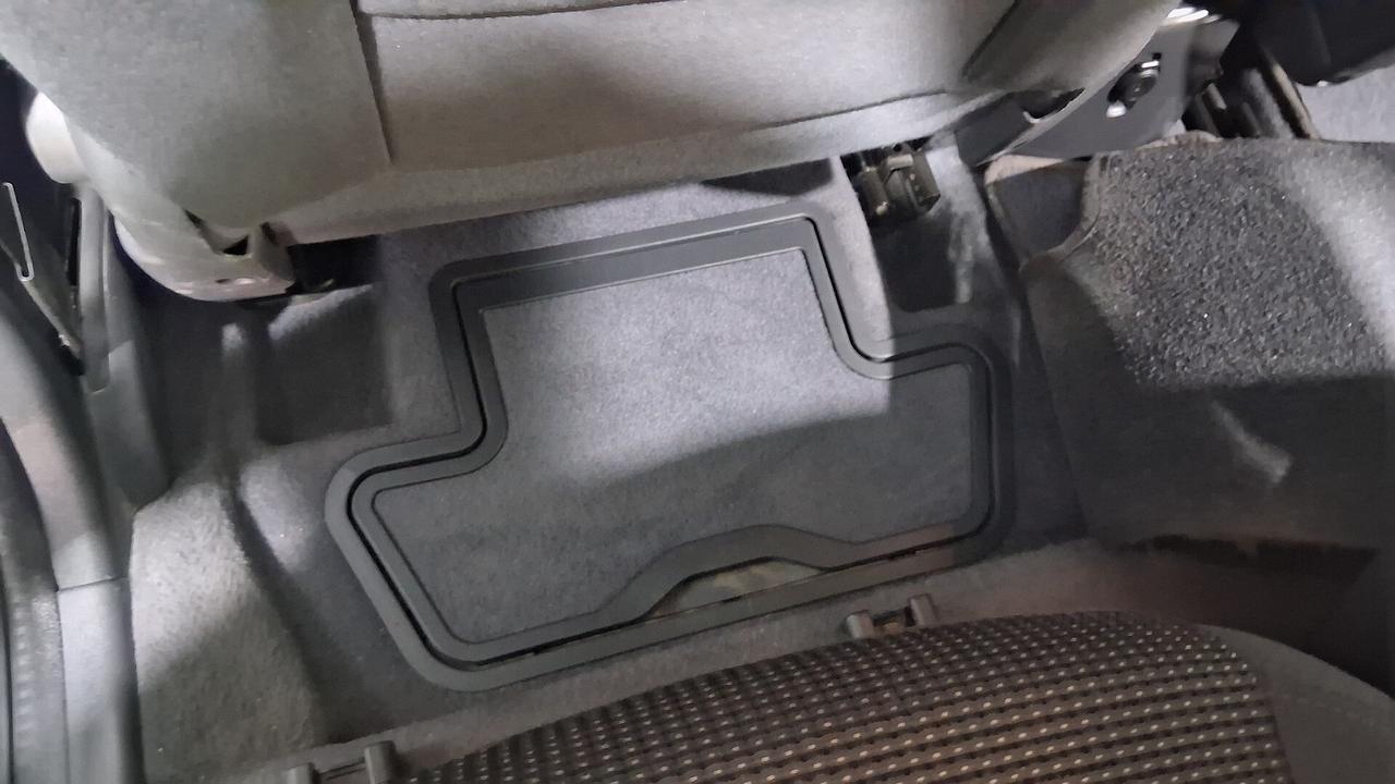 Peugeot 5008 Allure 7 posti 1.6 120cv anno 2015