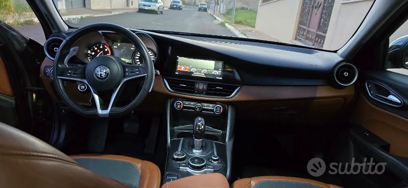 Alfa Romeo Giulia 2.2 Turbodiesel 180 CV AT8 Super