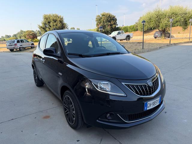 LANCIA Ypsilon GOLD+NAVI CARPLAY+SENSORI+LED