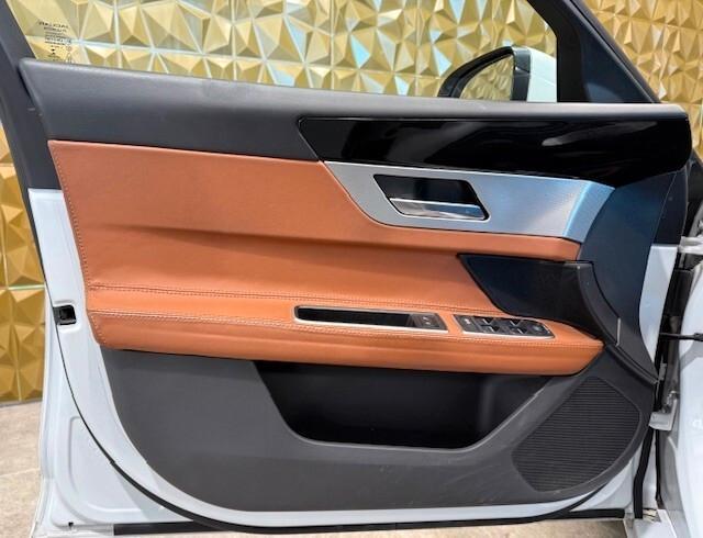 Jaguar XF 2.0 D 180 CV AWD aut. Prestige