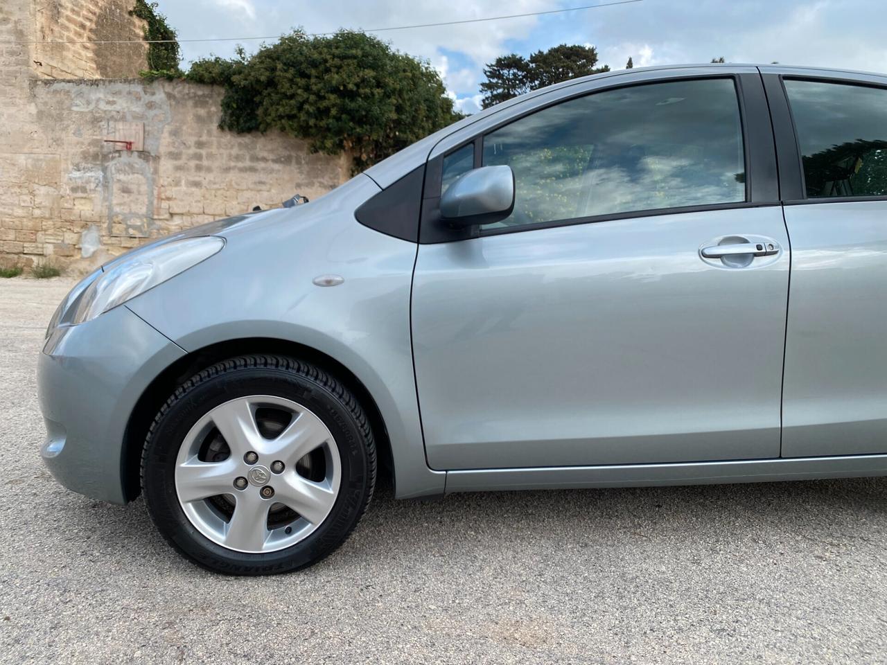 Toyota Yaris 1.3 5 porte Navi