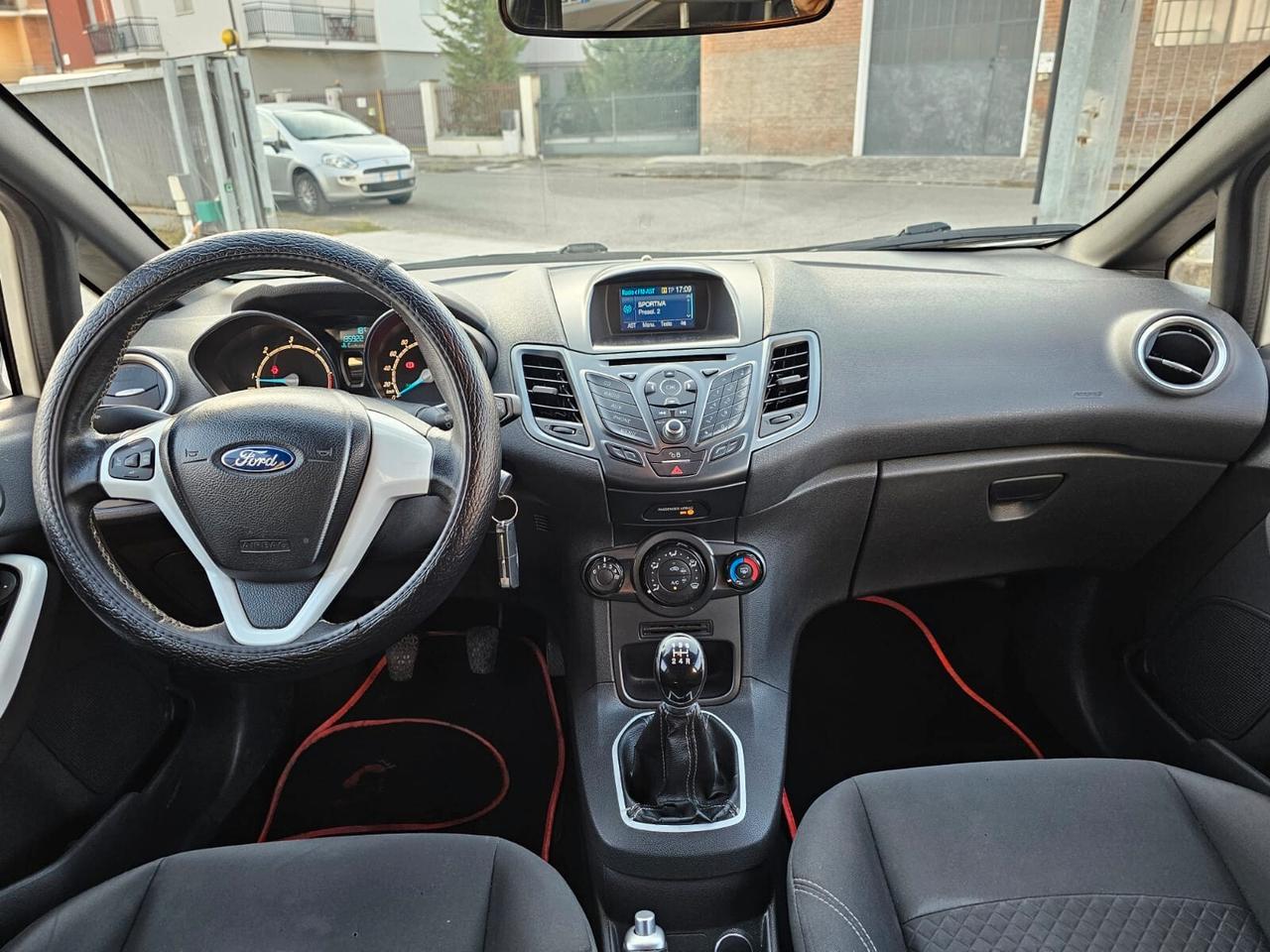 Ford Fiesta 1.5 TDCi 75cv Titanium*Clima*Cerchi*Neop