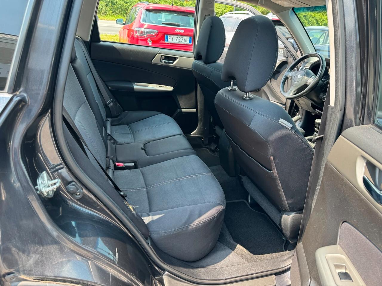 Subaru Forester 2010 2.0d X 6mt*