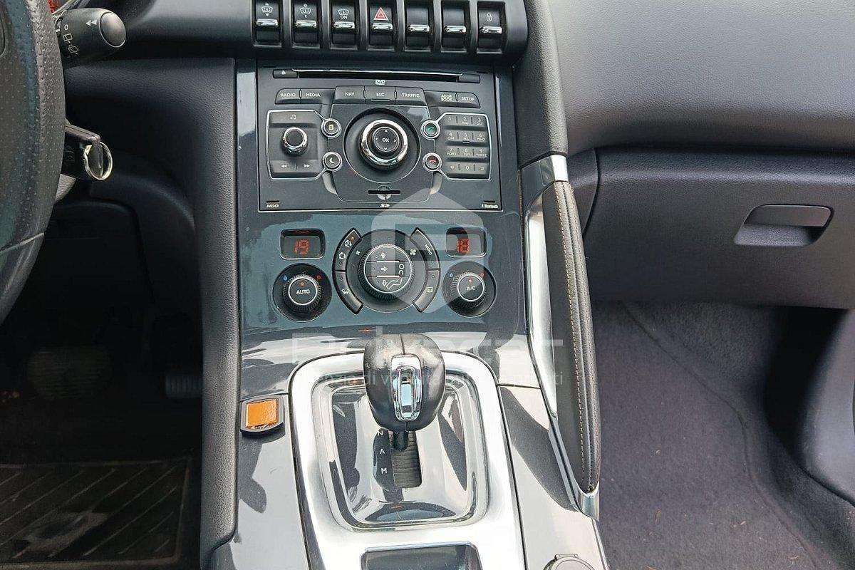 PEUGEOT 3008 HYbrid4