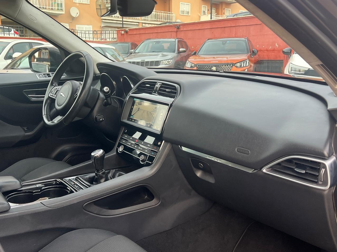 Jaguar F-Pace 2.0 D 163 cv manuale