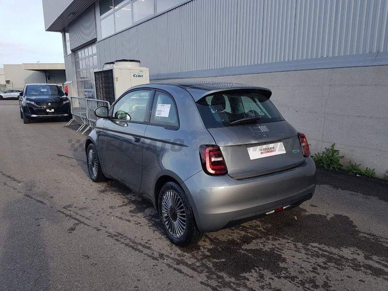 FIAT 500e LA NUOVA 500 42 kWh