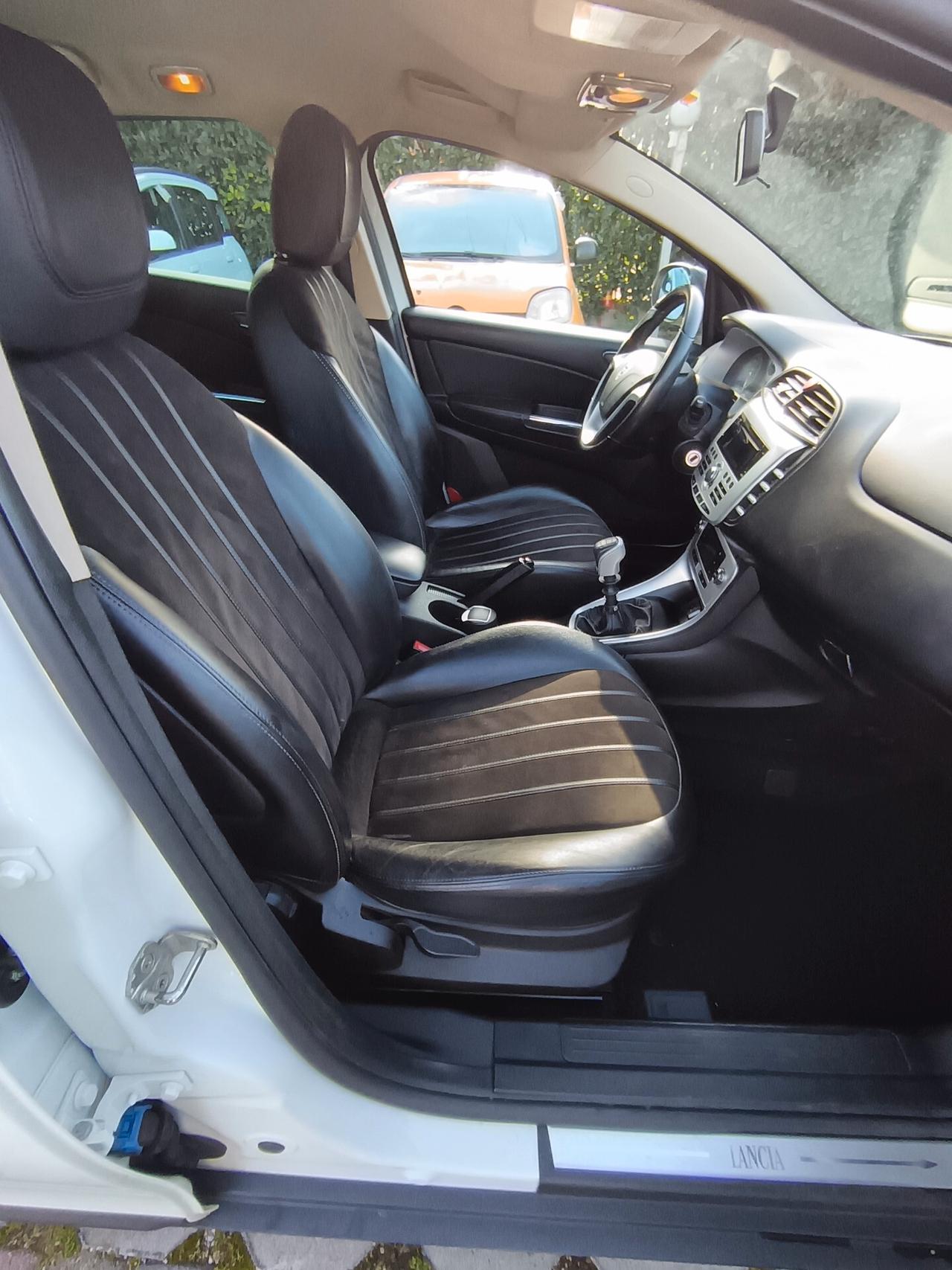 Lancia Delta 1.6 MJT DPF Gold