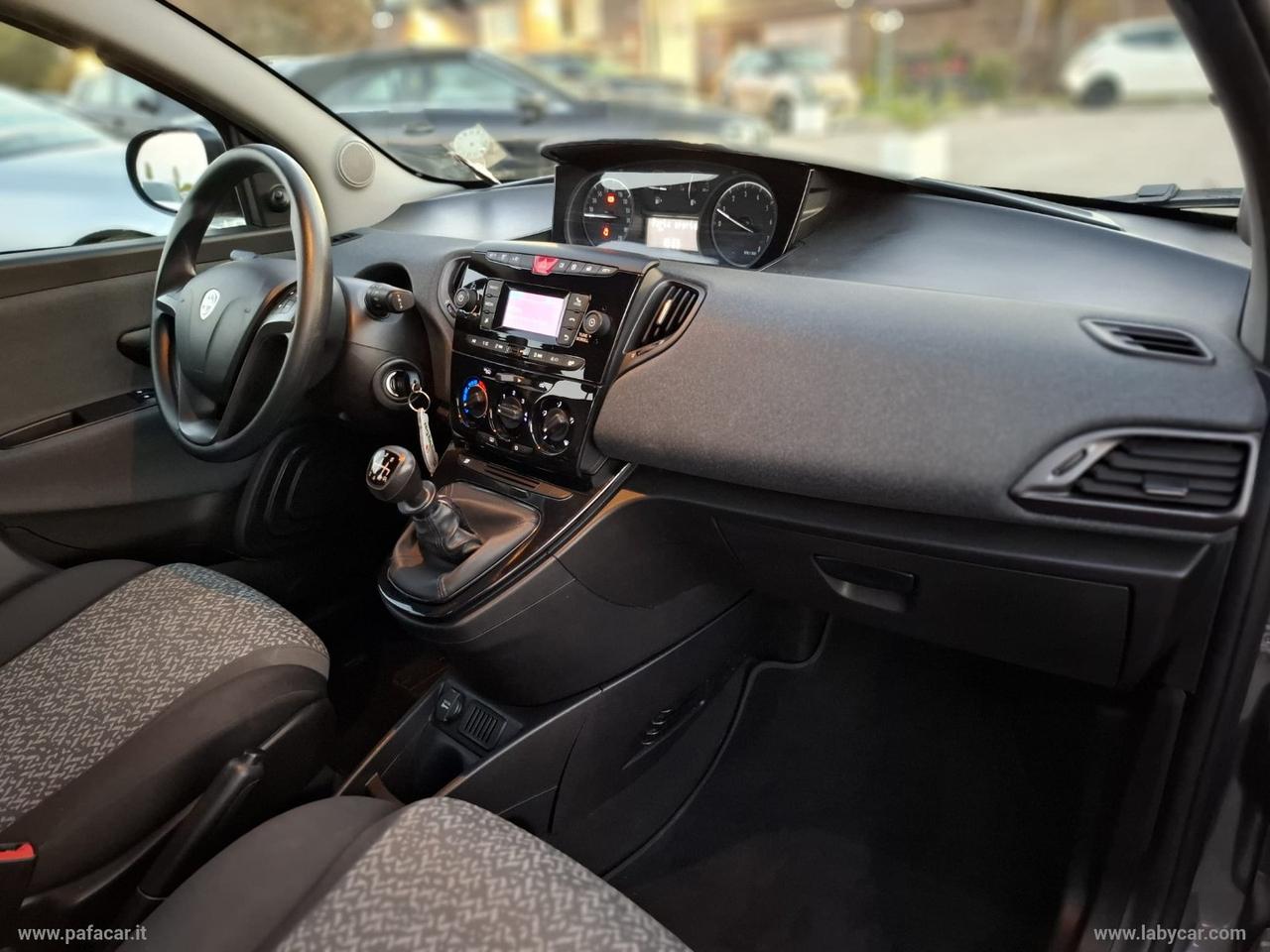 LANCIA Ypsilon 1.0 FireFly 5p.S&S Hybrid Silver