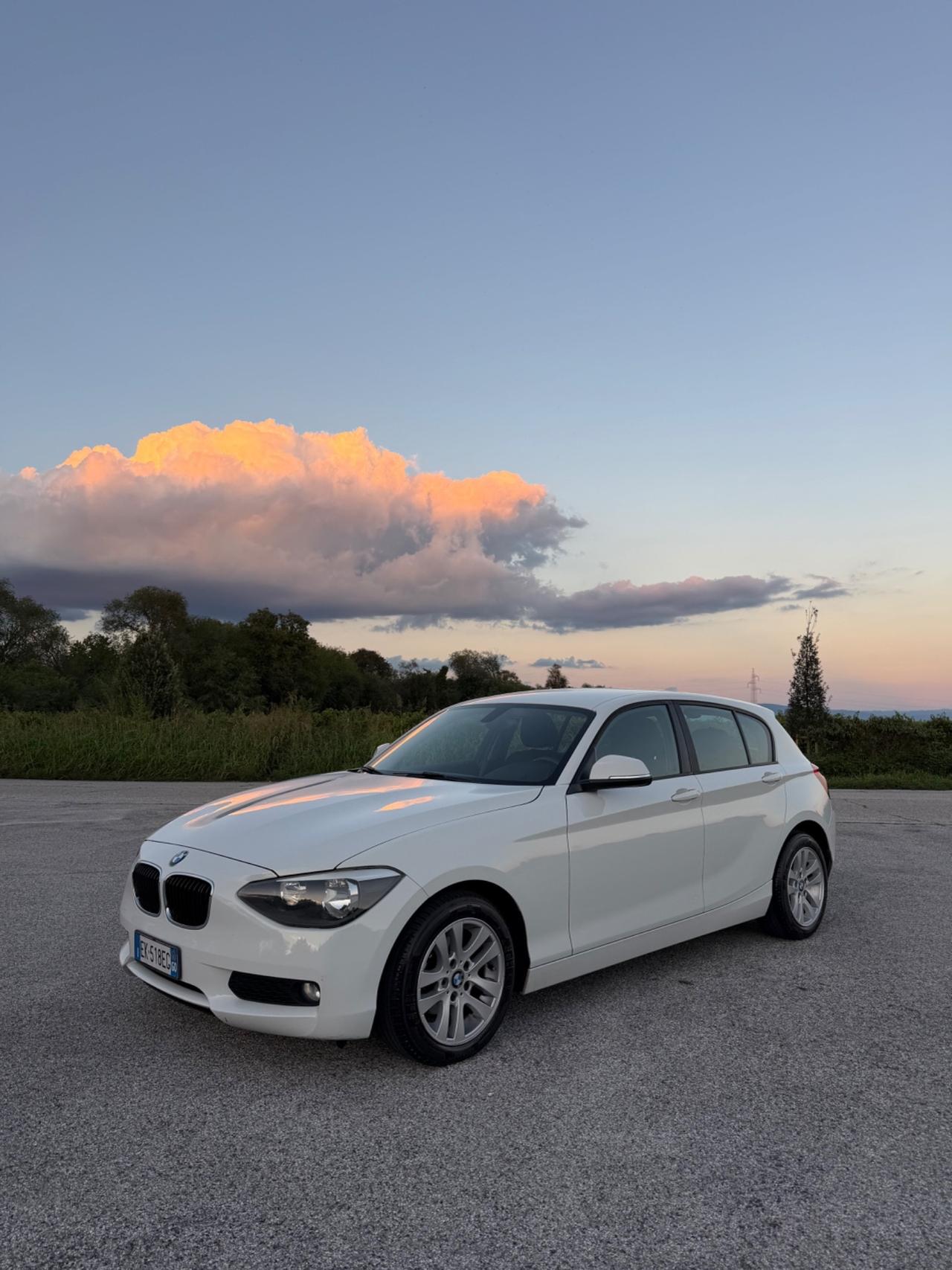 Bmw 116 116i 5p. Urban