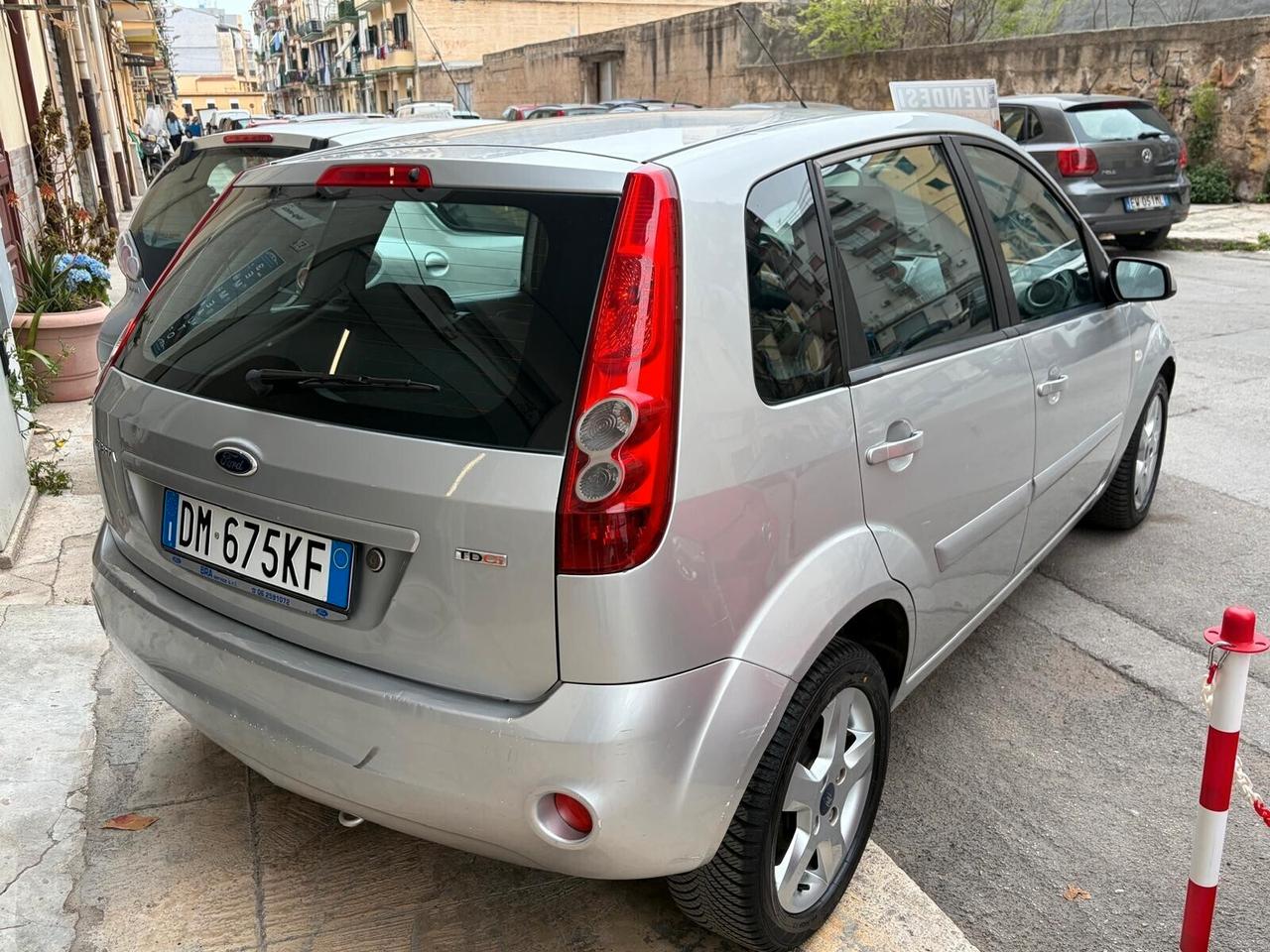 Ford Fiesta 1.4 TDCi 5p. Titanium RARA 97.000KM