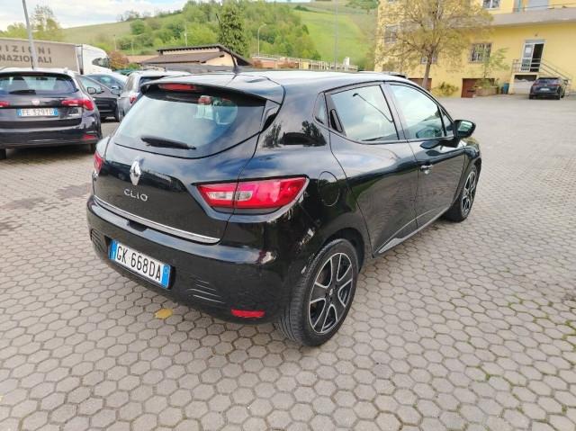 Renault Clio 1.2 Live 75cv